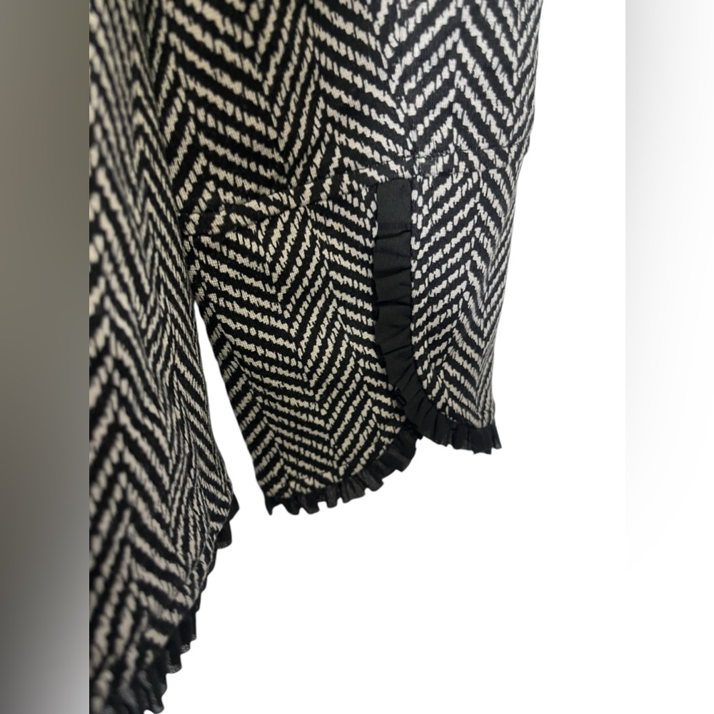 Chico’s blazer size 8 petite black & white herringbone jacket blazer 🖤🖤 - Picture 5 of 11